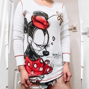 Disney woman’s Minnie Mouse long sleeve terry shirt like new XL